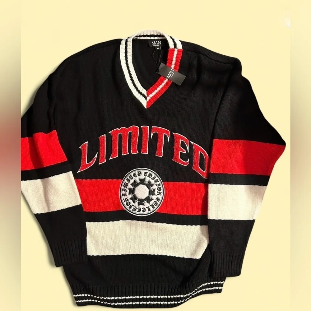 Boohoo MAN Limited Varsity V-Neck Knit Sweater NWT – Men’s XS Black Red White